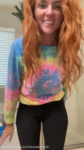 Mom getting off in her leggings