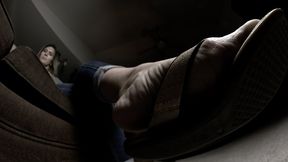 Milf Feet In Flip Flops - LaCreme