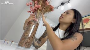 The giantess Julia crushing the little ones!