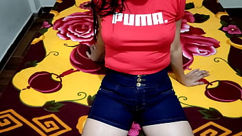 Mi Hermanastra Virgen quiere aprender Sobre el Sexo y yo su Hermanastro mayor le Ense&ntilde_o convirtiendola en una perra infiel a su novio
