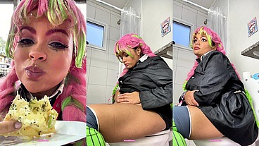 Farting on Toilet After Eating too much on Cosplay Con Mitsuri Cosplay Bloated