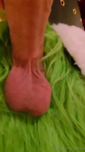 The Grinch has a Big Cock and is Cumming soon from Sixxbig   Clip 1