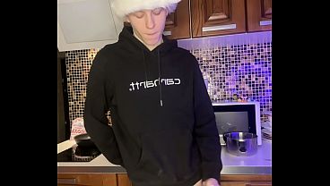 Imagining Cousin Seduction Causes Twink Massive Squirt