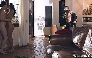 Threesome sex with the transgender Queen Natalie