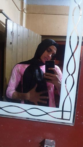 Sissy crossdresser anal fingering