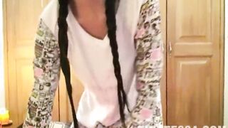 Slim dancing teenie hoe teases the camera