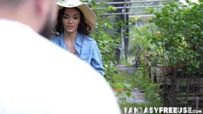 S privileged to pleasure Sawyer Cassidy and petite Luna Luxe