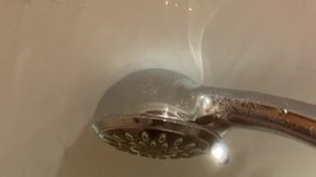Underwater shower wank leads to pure pleasure