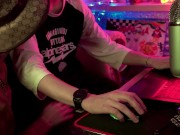 Passionate gamer and his friend (Casey Donovan & David Gallagher)