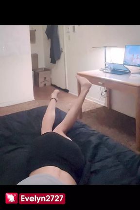 Pretty feet bare soles play