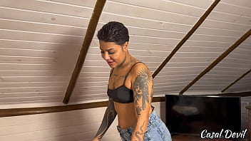 FUDENDO COM DUAS AMIGAS DA MINHA NAMORADA