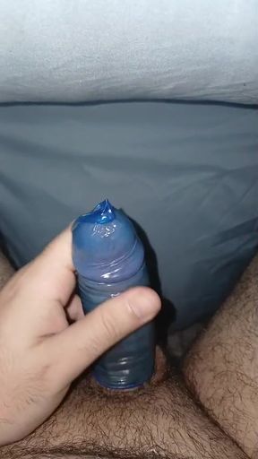 17cm Filling up a blue condom in the morning