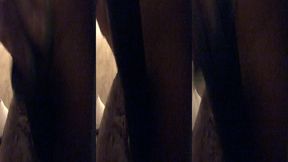 mon gode noir entre et sort dans de grands mouvements, il va bien profond. ...