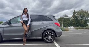 alysa en exhib coquine