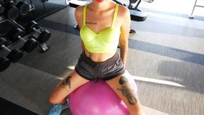 ”Amateur Thai MILF gym workout & sex with boyfriends big dick after”