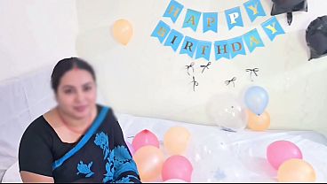 Bhabhi Ne Birthday per Dever Ko Surprise Diya or Apni Chut Di Gift Mein