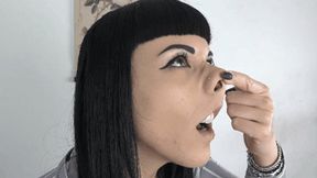 Finger nose pinching for Daphne (MOBILE VERSION MP4)