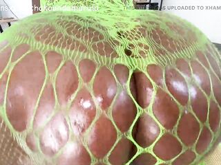 WANK TO THE HUGE JUICIEST BOOTY! JOI