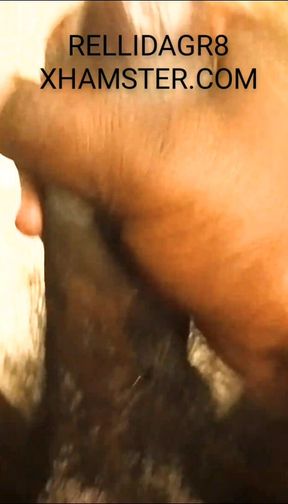 SQUEEZIN CUMM OUT THAT DICC
