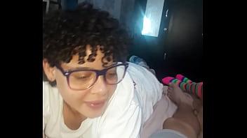 Mis dos sobri@#$ vienen a mi habitaci&oacute_n para dorm!&amp_$ conmigo y termina pasando esto. Comenta si quieres ver el final de este video que esta muy rico.