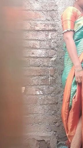 Indian Village Sexy Desi Bhabhi