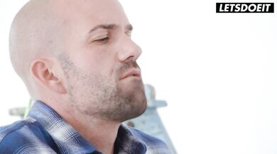 Blonde Bimbo Lapaisita Can't Resist Plumber's Big Dick - LATINA MILF