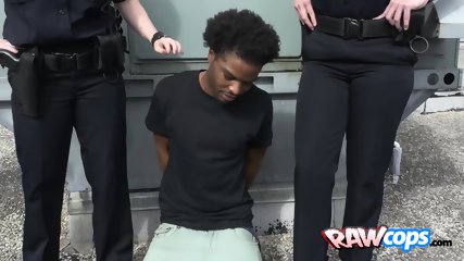 Arrested suspect fucks two ROUGH lesbians on roof