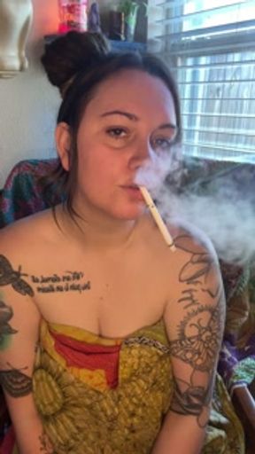 Sexy Solo Smoke Break(more on OF)