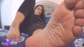 Barefoot MILF pt 3