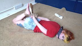 3213 Amber in Snooping Hogtie