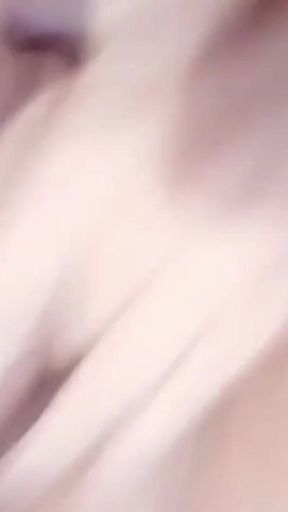 Hot Horny Mommy Masturbating While She Has Free Time