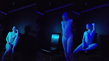 Behind-The-Scenes shooting the blue photoset I shared last week.