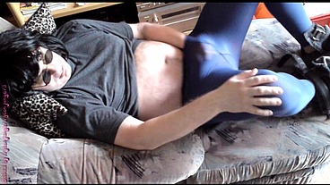 Kaffee zur Entspannung (Sexy Gestylt in Legging)
