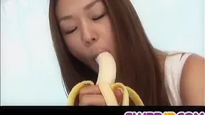 Sakura Hirota pleases with blo - More at Slurpjp.com