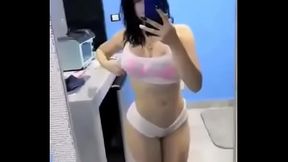 Que rica hembra me manda su pack