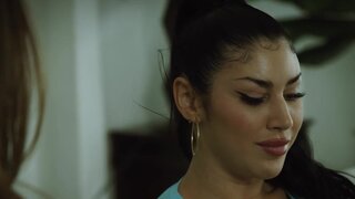 Queenie Sateen wants to cum with impressive orgasms