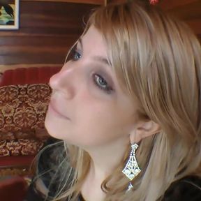 Swallow All Piss of My Pink Pussy - Lesbian Top Models Pee Domiantion