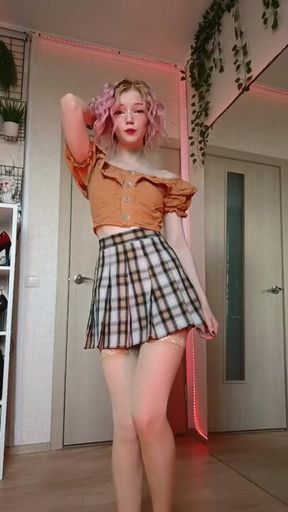 SHORT SKIRT AND HOLES