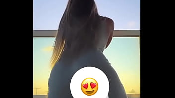 Loira Rabuda Rebolando Sua Bunda Grande