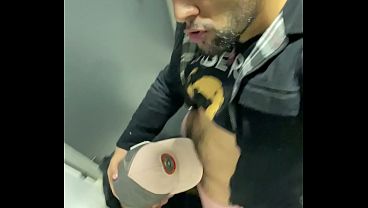QUERENDO FODER NO BANHEIRO PUBLICO DEPOIS DA BALADINHA.