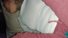 Suegro B  Entra en la madrugada a mi habitaci�n y me folla duro por detr�s