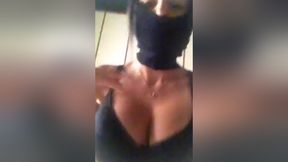 Hot Girls flashing her big boobs on periscope