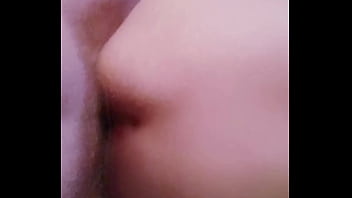 EMILY TRAVESTI DE TRUJILLO SIENDO ATENDIDA POR UN AMIGO