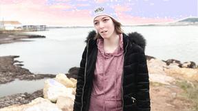 ”Daisy, 25, sex hyperactive!”