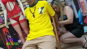 loira rabuda ines ventura foi ao sex shop fazer compra e se acabou dando o rabo para me gostoso