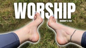 Worship Mommy's Feet