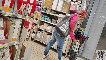 CRAZY REBECA ADDAMS IN JEANS BUTTCRACK AT THE SUPERMARKET