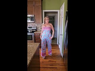 ONLYFAN LARGE TIT MAMMA Real WIFE Voyuer COMPILATION Episodes