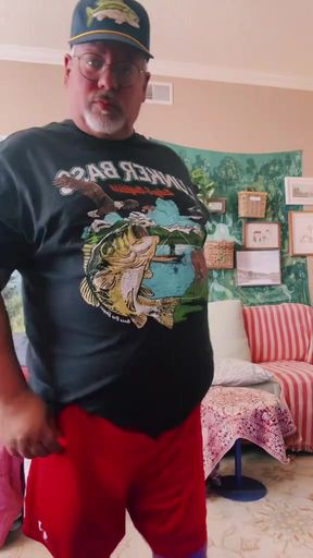 DILF GETS FULLY NUDE ABD SHOWS HIS BULL BALKS IN ALL HIS VIDEOS AND GREAT DILF ASS TO FUCK COUNTRY GUY