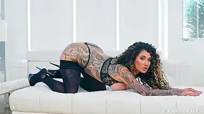 Arabelle Raphael - Blowbang & Titty Fuck